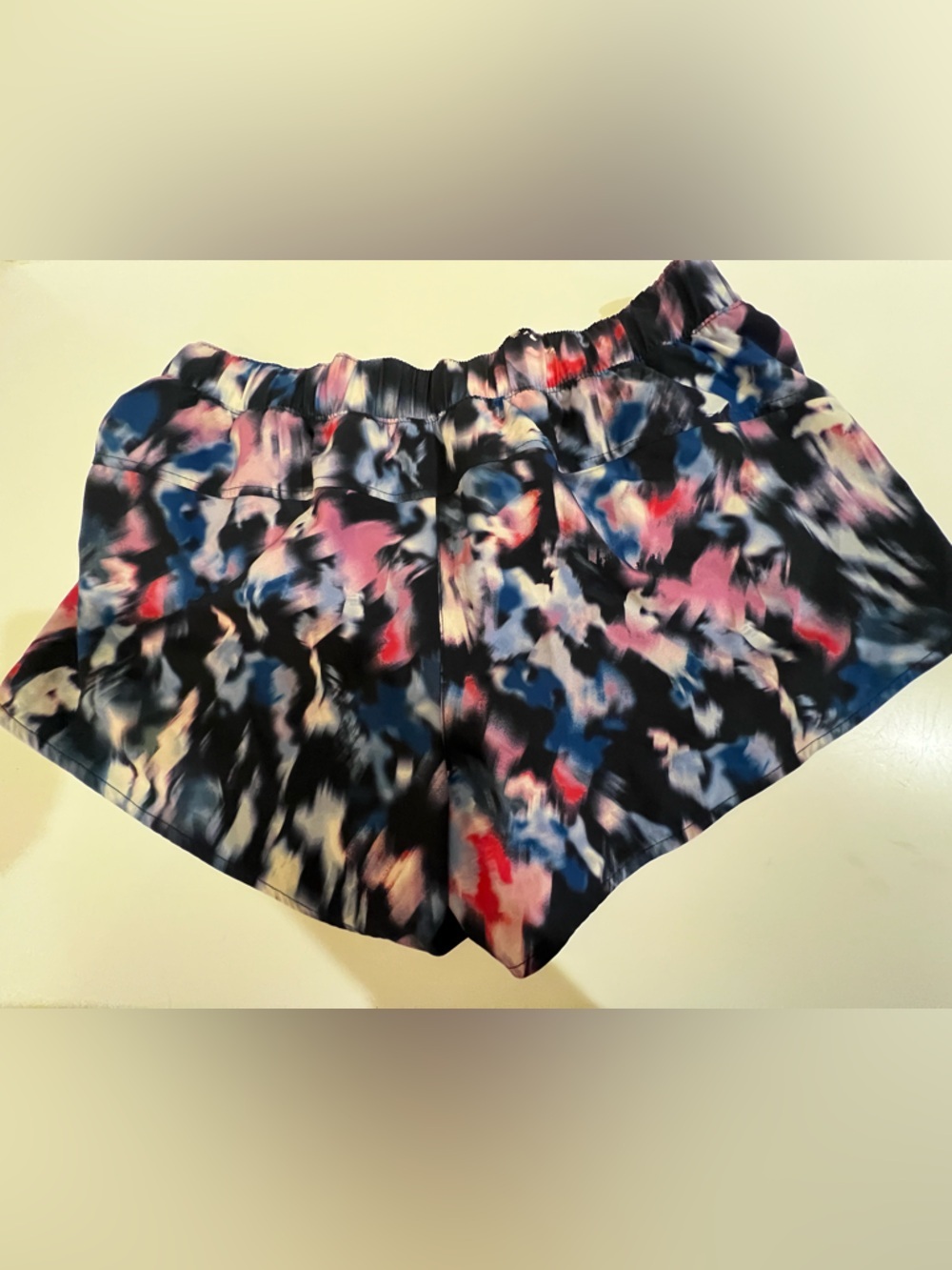 OLD NAVY WOMEN’S TIE-DYED ACTIVE QUICK DRY SHORTS BLACK, PURPLE, PINK ,RED. MED - Picture 5 of 5